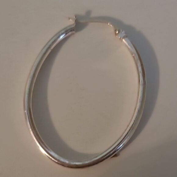 Elegant Silver Hoop Earrings - Picture 3 of 6